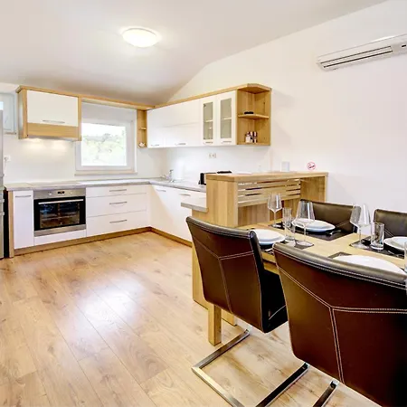 Cool Apartman *